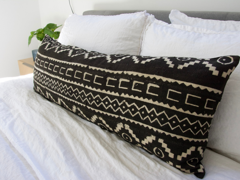 Black white top lumbar pillow