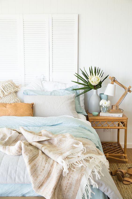 Get Inspired: 30 Dreamy Coastal Bedrooms