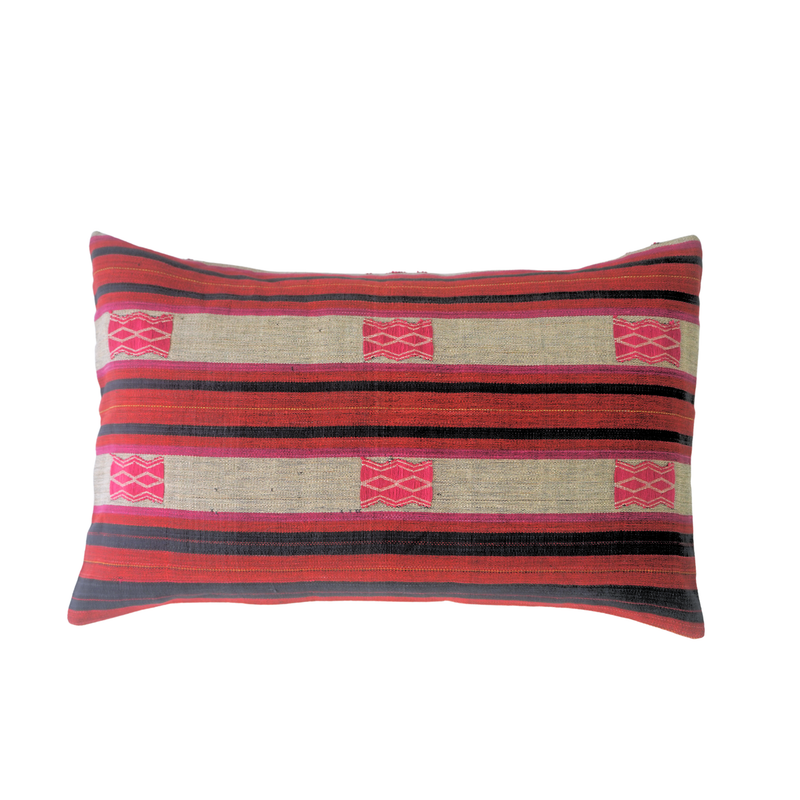 Akovi pillow