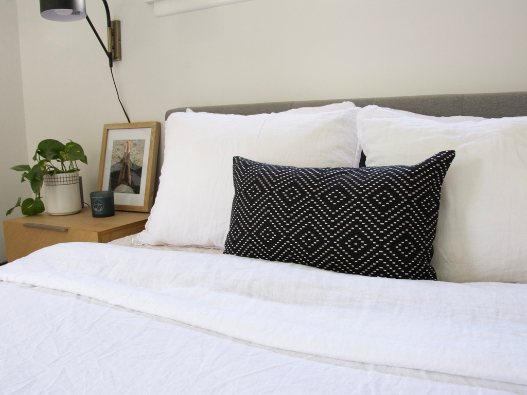 Black Diamond Dash Lumbar Pillow Case - 14x22