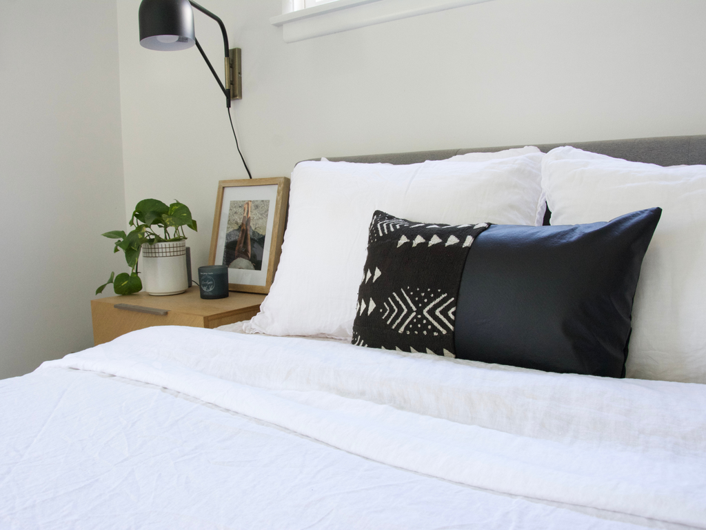 Mixed: Black Mud Cloth + Faux Leather Lumbar Pillow Case - 14x22